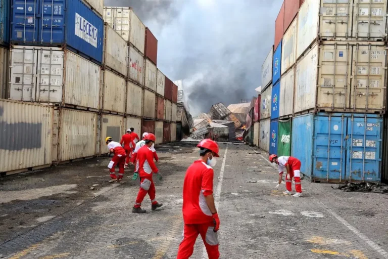 shahid-rajaee-port-explosion.webp.webp