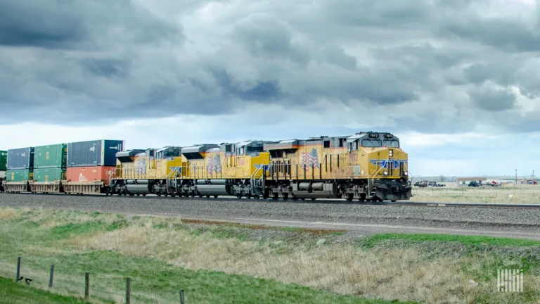 Union_Pacific_1intermodalJAFW.webp.webp