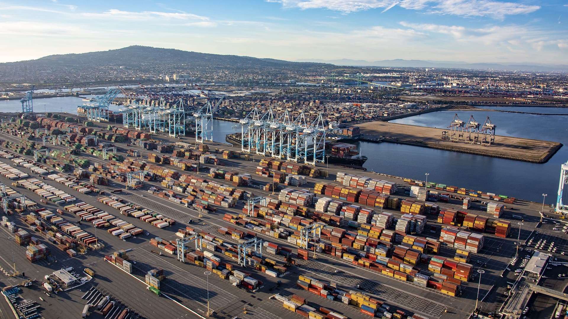 los-angeles-export-containers.jpg